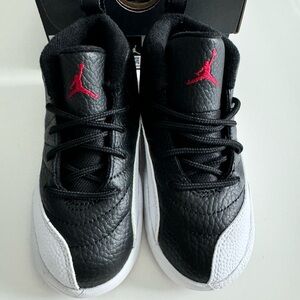 Jordan 12 retro sneaker